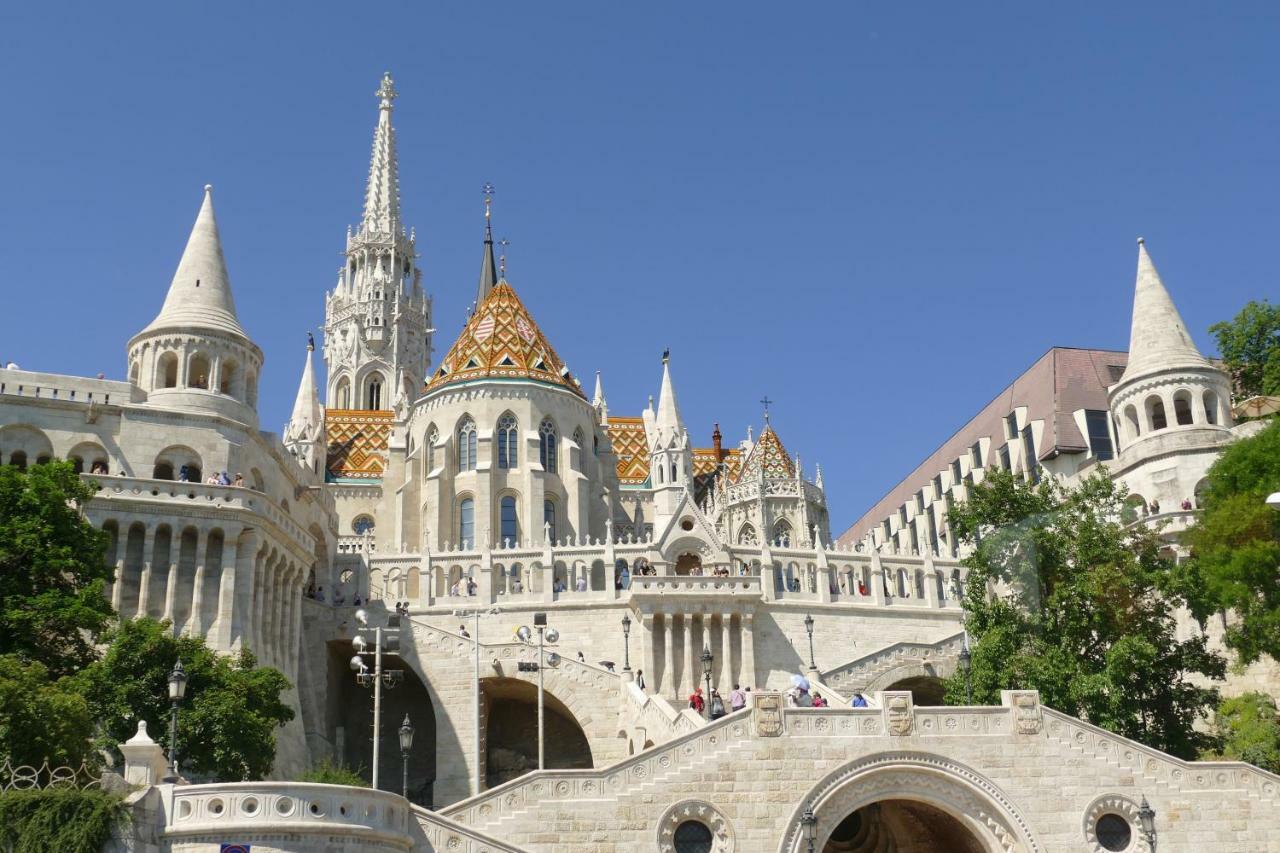 Апартаменты Downtown Deluxe *